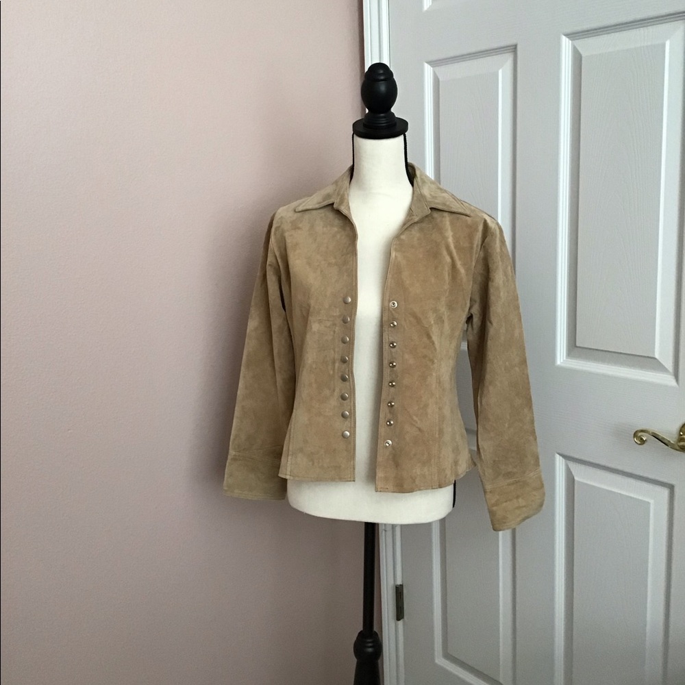 Leather Jacket ❤️❤️ - Picture 2 of 5